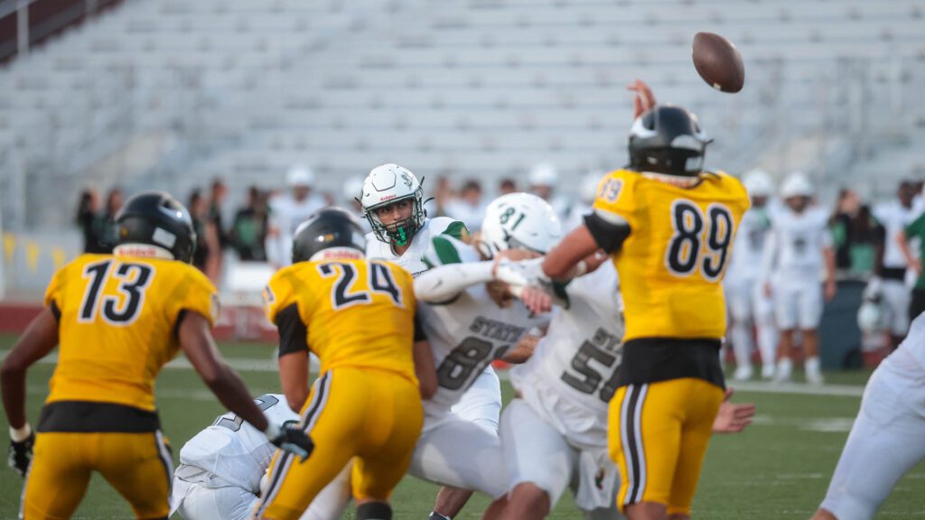 Free State vs. Shawnee Mission West, Week 3 football-8